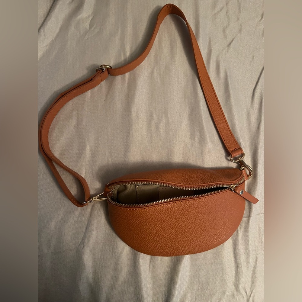🍊Orange waist/ chest bag 😍 - Picture 3 of 4